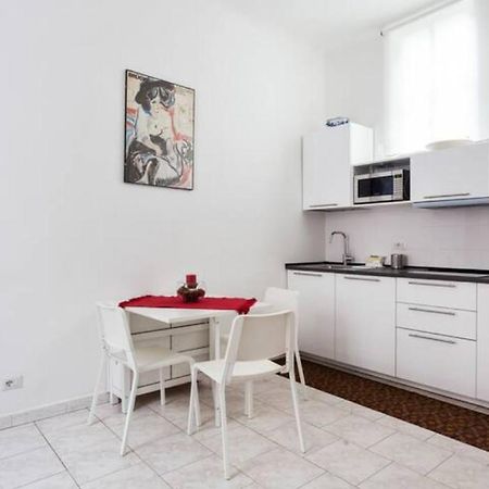 Isola And Zara Comfortable Apartment Milano Dış mekan fotoğraf